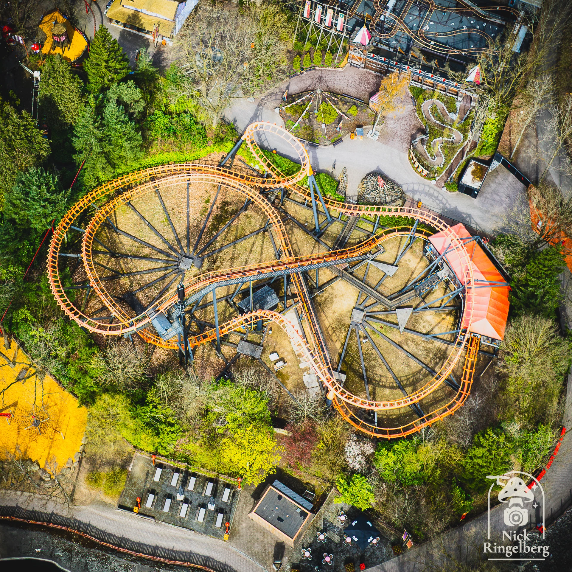 Balagos in Hellendoorn! 😱❤️ Nog geen plannen voor de vakantie? Neem de kids een dagje mee naar Hellendoorn 🥳 #hellendoorn #Balagos #coaster #rollercoaster #themeparks