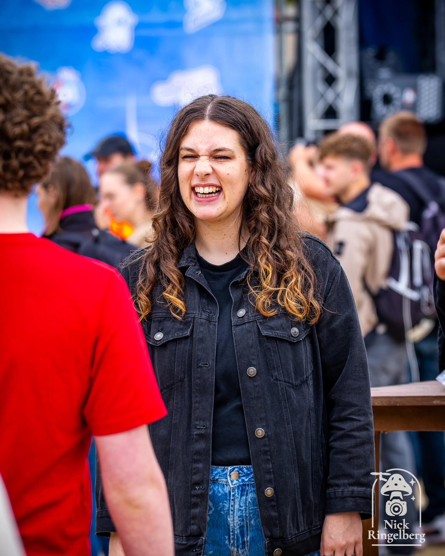 Bij Toverland even gekeken bij de Theme Park Fan Corner. Daar kon je 3 kanalen vinden, #ThemeParkLateNight, #DavincstyleGames & #ThrillsTastic #toverland #themeparks