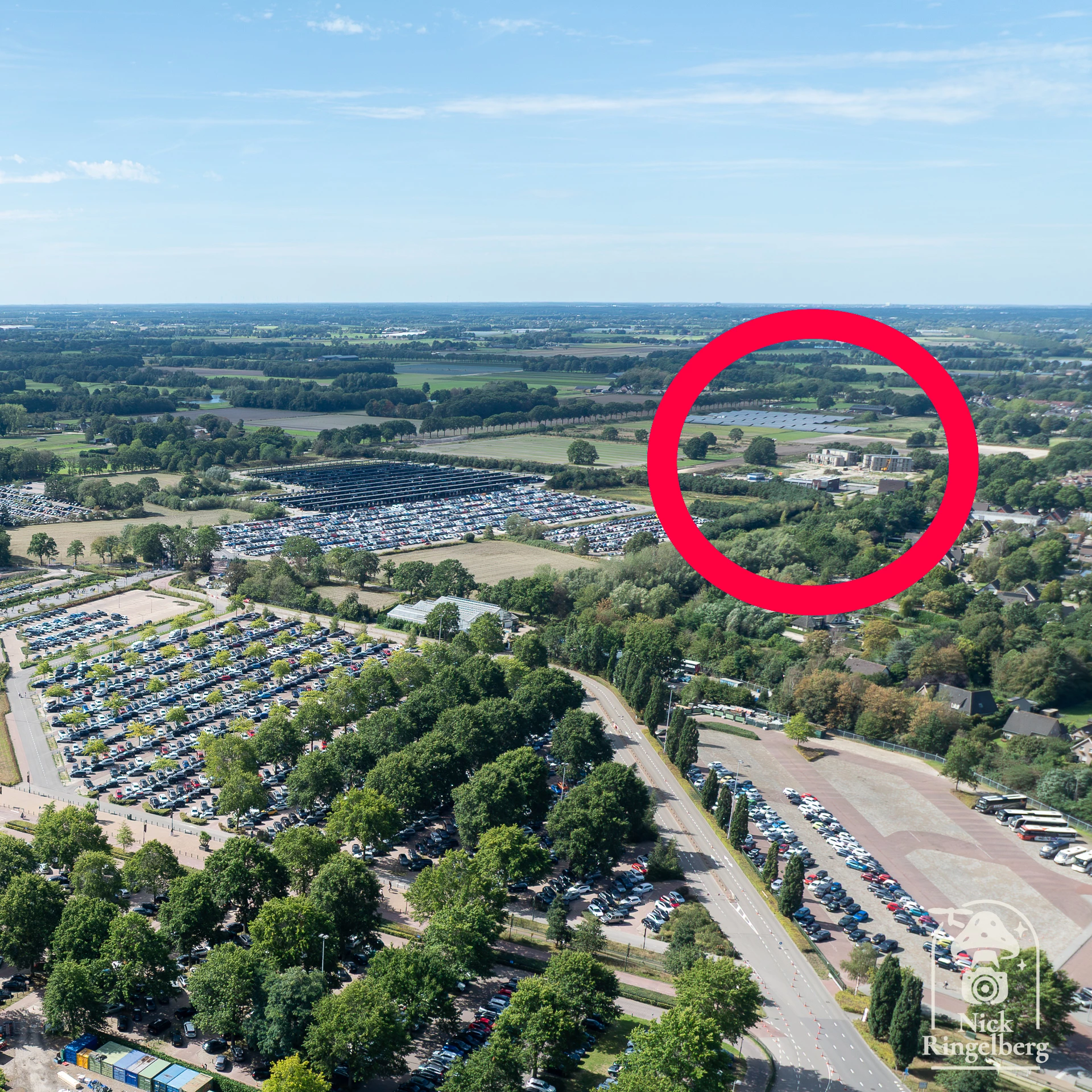 Hier komt mogelijk voor vijf jaar een tijdelijke busremise van Arriva, vlak bij de Efteling. De locatie is goed bereikbaar én kan gebruikmaken van de bestaande stroomaansluiting van de Efteling. Daarna kan het terrein weer terug naar de oorspronkelijke situatie.