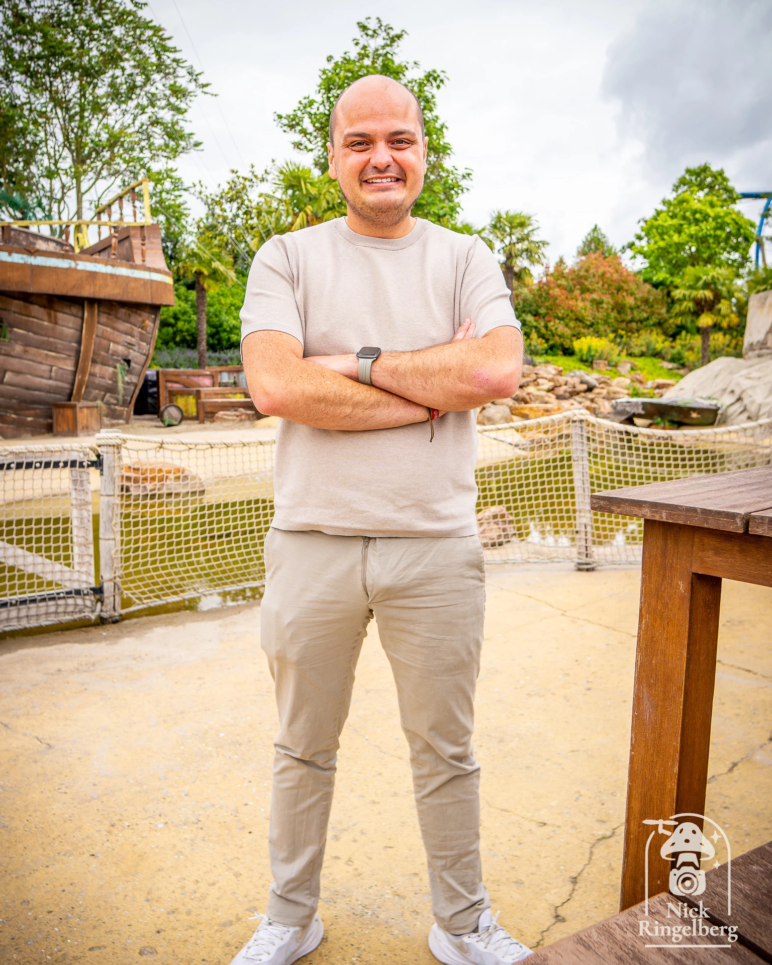 Bij Toverland even gekeken bij de Theme Park Fan Corner. Daar kon je 3 kanalen vinden, #ThemeParkLateNight, #DavincstyleGames & #ThrillsTastic #toverland #themeparks