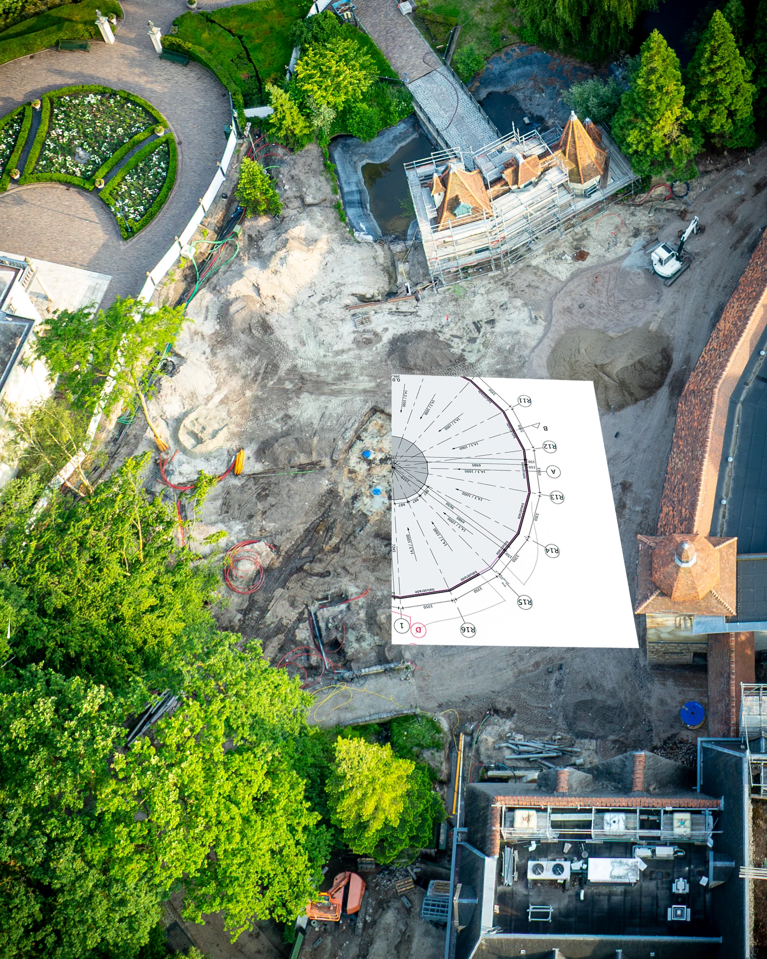 Bouwupdate Ravenring Ik heb er wat bouwtekeningen overheen gelegd voor het idee. #efteling #ravenring #bouwupdate #themeparks