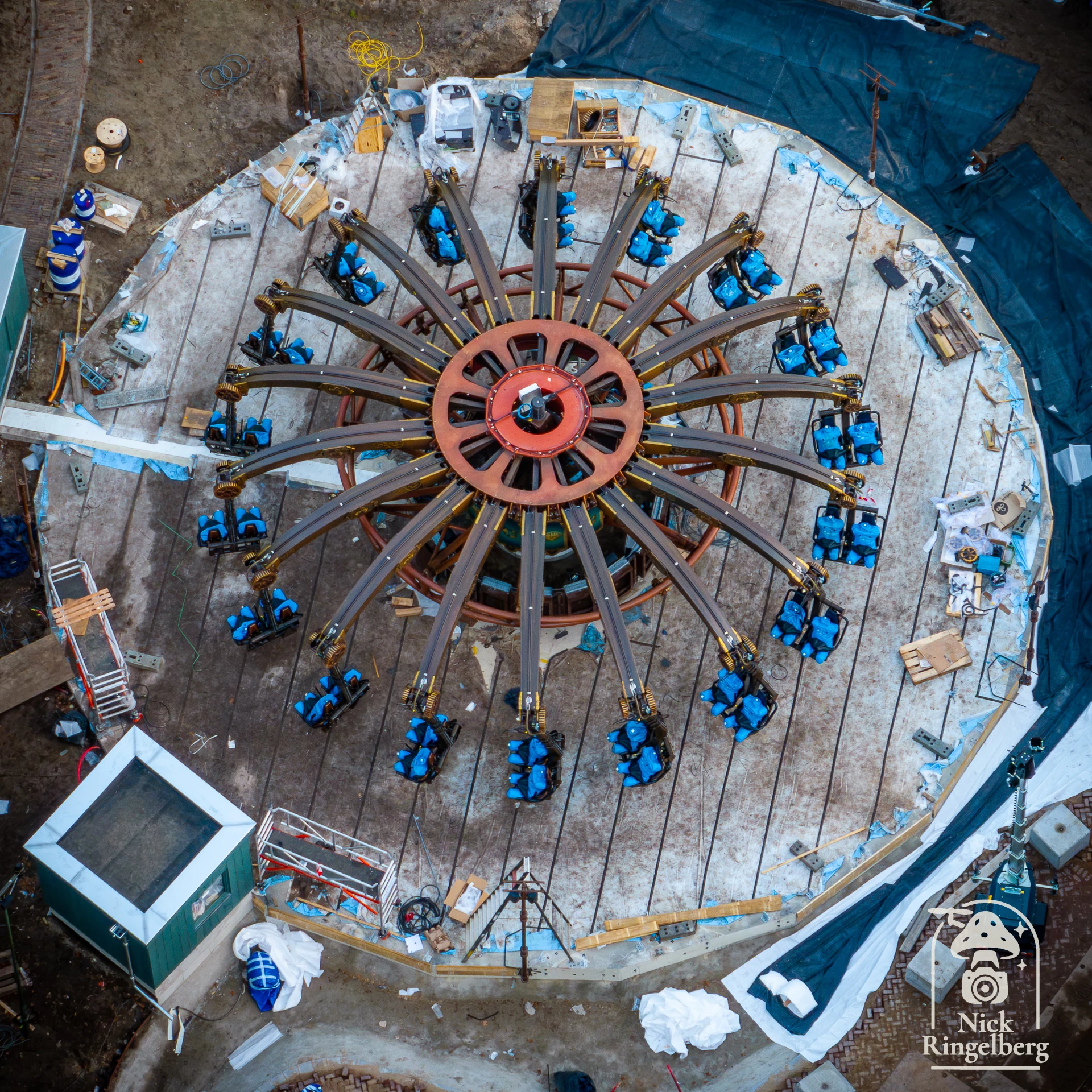 Smurfenring bouwupdate! #efteling #ravenring #themeparks #vekoma #bouwupdate