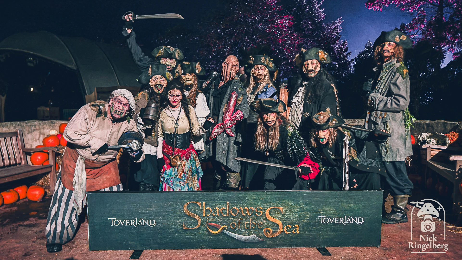 Halloween @ Toverland! #toverland #halloween #themeparks #photo #shadowsofthesea