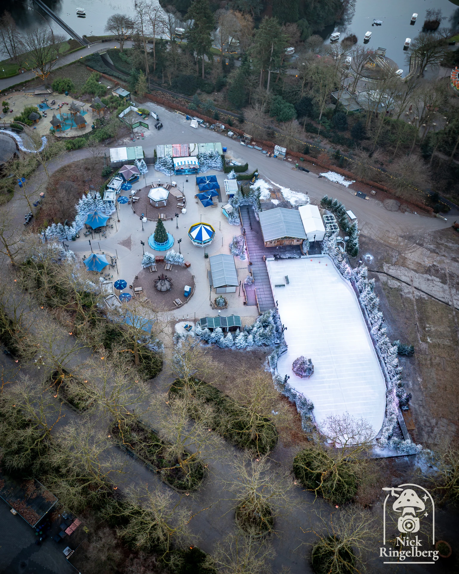 Even puzzelen… 👀 Waar gaat alles straks komen op de Warme Winter Weide? Nieuwe schaatsbaan, Cirque Papillon én Cirque Miragio. Hoe denken jullie dat de Efteling het terrein gaat indelen? #efteling