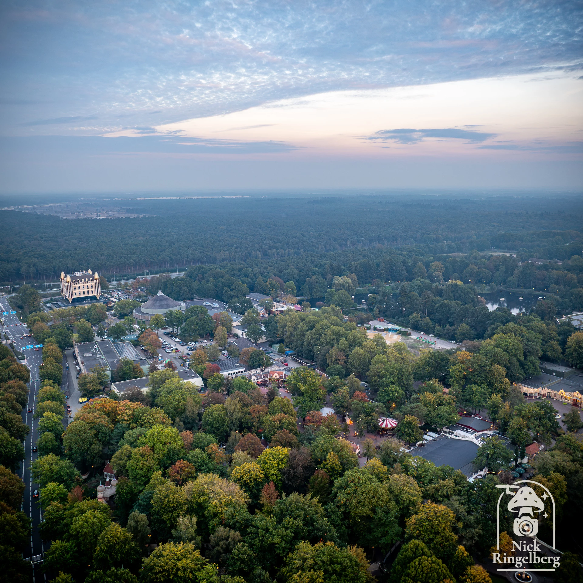 Sprookjesbieb #efteling #sprookjesbos #drone #themeparks