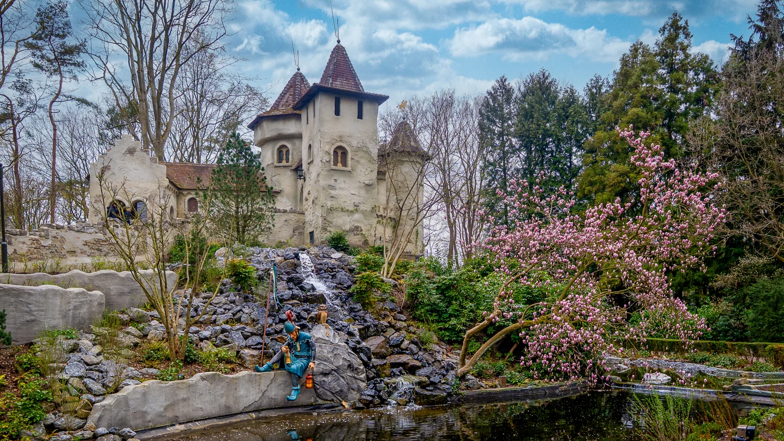 Doornroosje kasteel Lente 2025
