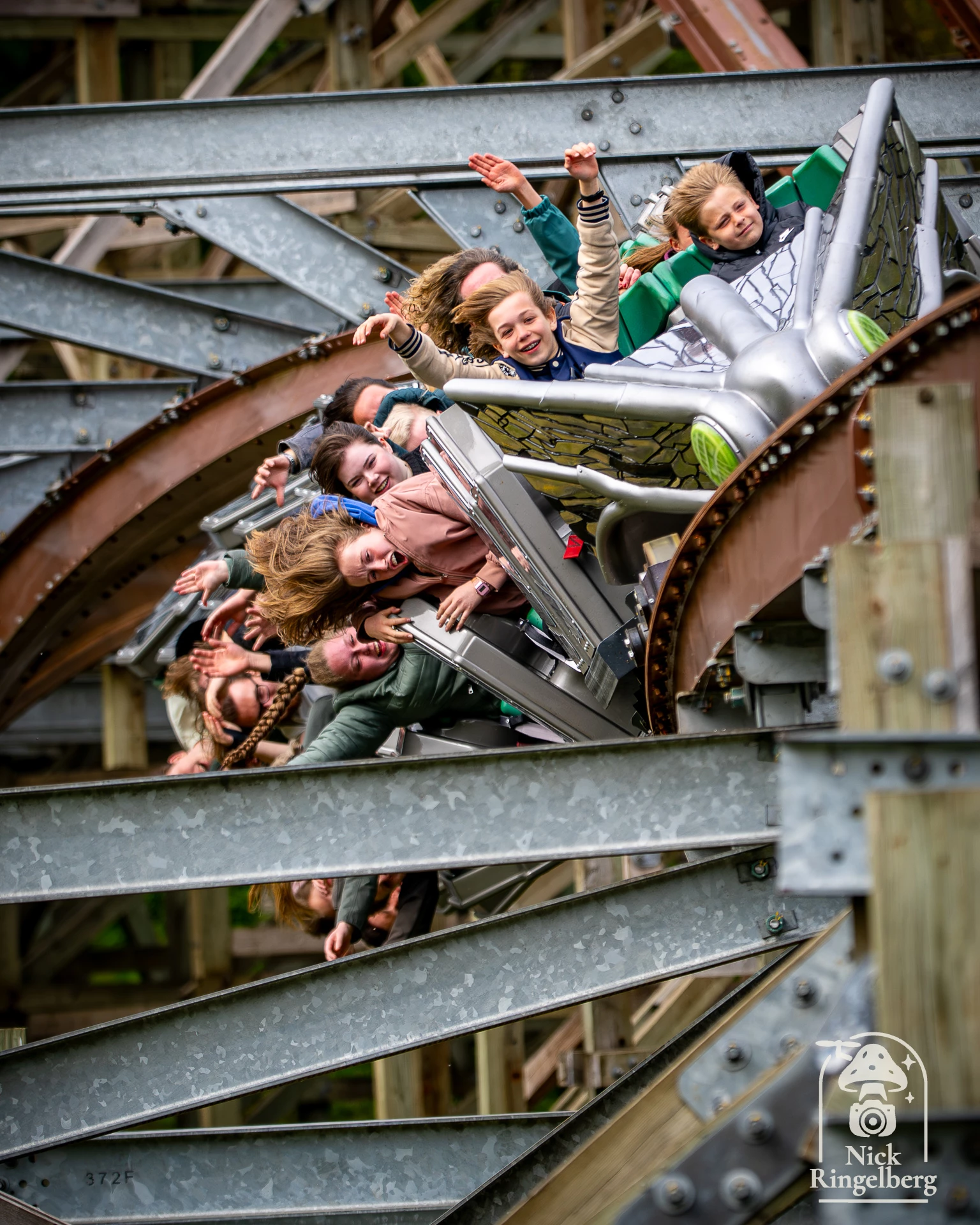 Untamed? 🎢😅 No way hoezee… of nog een keer, en nog een keer? Welk team ben jij? 👇 #untamed #walibiholland #rollercoaster #achtbaan #themepark #pretpark #thrillride #adrenaline #rollercoasterlife