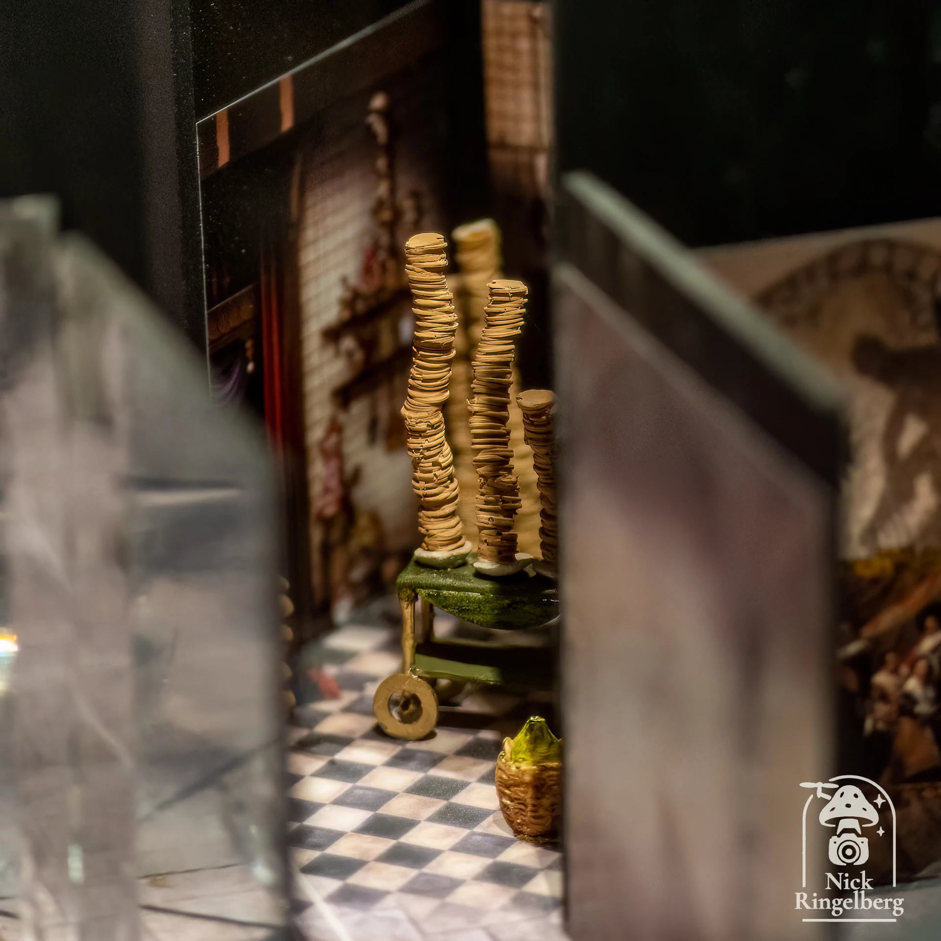 In de Efteling maken ze altijd eerst een maquette voordat iets gebouwd wordt, zoals bij Symbolica. #Efteling #Symbolica #maquette #modelbouw #ontwerp #themapark #attractie #bouwproces #pretpark #themeparks
