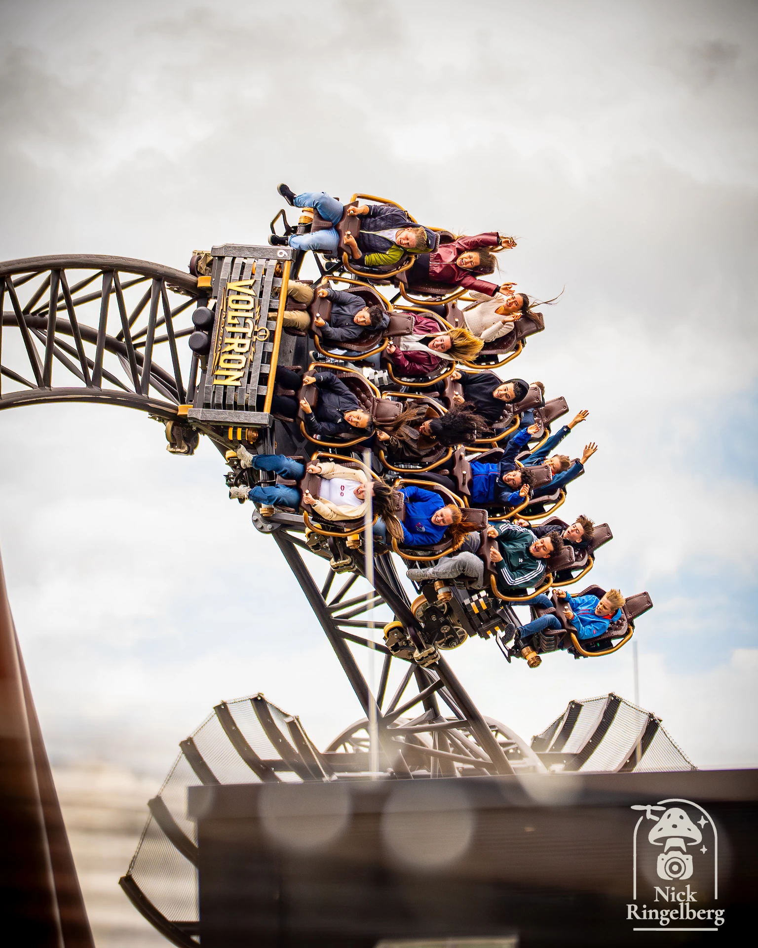 Voltron is een super leuke achtbaan om content van te maken ❤️ Maar ook om er even een ritje in te maken natuurlijk 😄 #europapark #rollercoaster #voltron #themeparks #coaster
