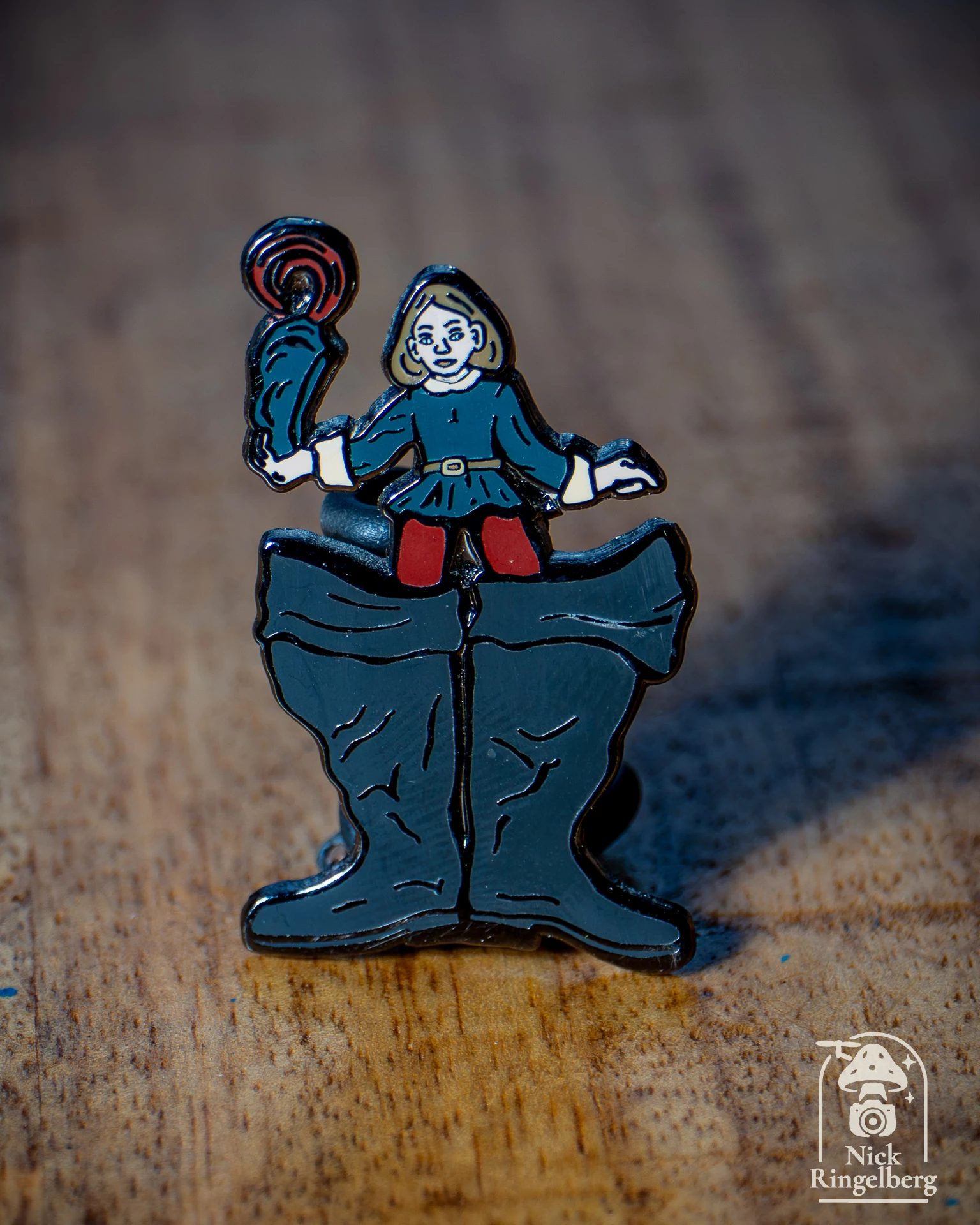 Weer een stel pins! Volgensmij vind ik dit een hele mooie serie! #efteling #pin #pinverzameling #themeparks #pincollection