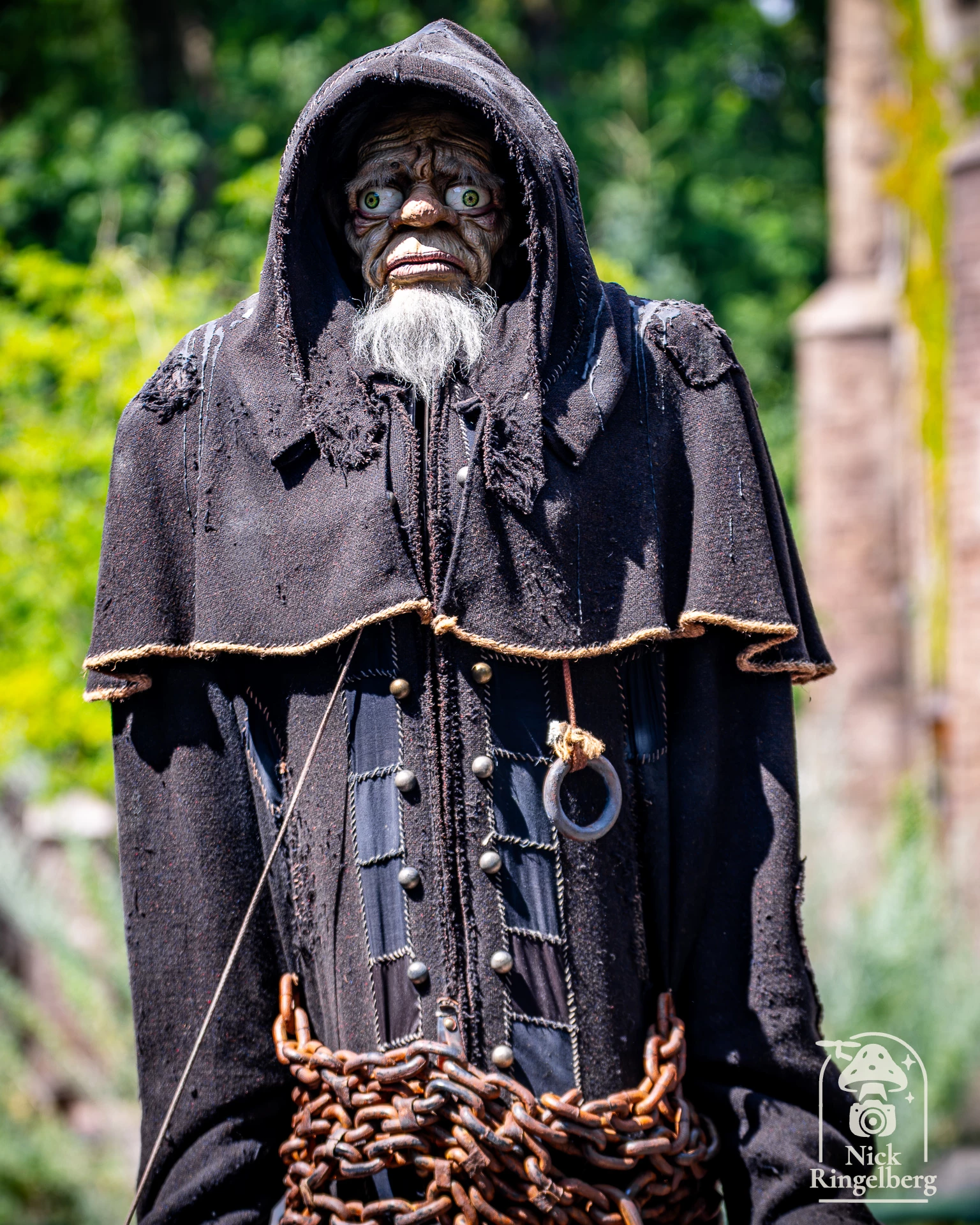 Wammes! Nog wat foto’s uit de duistere wereld van Danse Macabre. Wammes blijft toch wel een heerlijk karakter om vast te leggen. #efteling #dansemacabre #wammes #themeparks