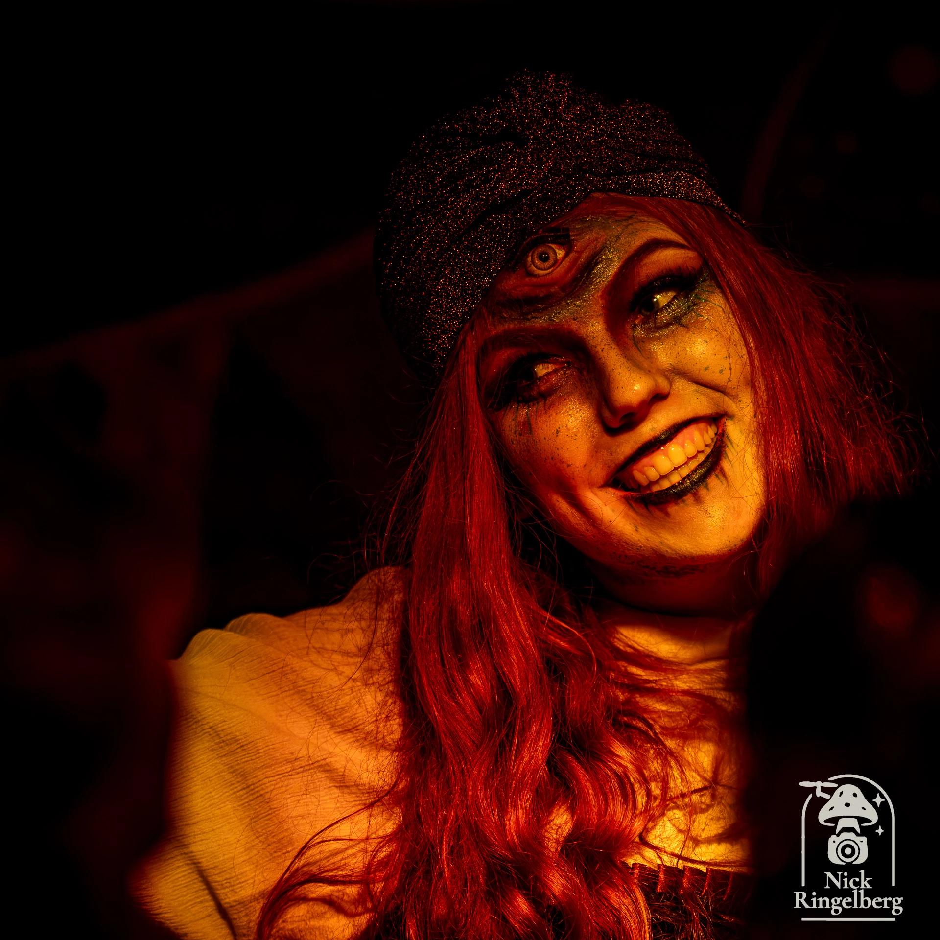 Halloween komt er weer aan! De komende tijd ga ik weer kijken welke Halloween-events en avonden ik kan bezoeken én natuurlijk kan vastleggen met foto en video. Van sfeervolle decoratie tot scare zones, shows en alles wat erbij hoort… ik heb er weer zin in! 🕸️ Welke Halloween-evenementen mag ik dit jaar absoluut niet missen? #Halloween #Halloween2026 #SpookySeason #ThemeParks #Pretpark #MadeByNick #HalloweenEvent #ScareZone