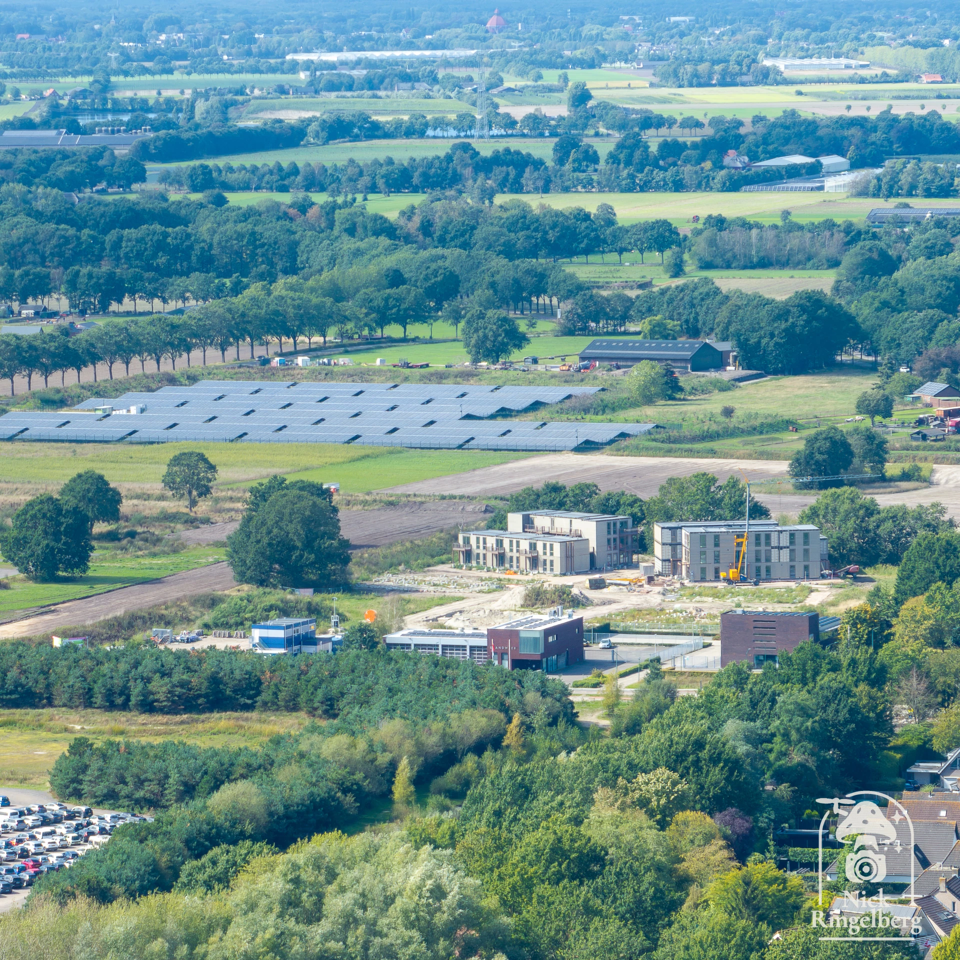 Hier komt mogelijk voor vijf jaar een tijdelijke busremise van Arriva, vlak bij de Efteling. De locatie is goed bereikbaar én kan gebruikmaken van de bestaande stroomaansluiting van de Efteling. Daarna kan het terrein weer terug naar de oorspronkelijke si