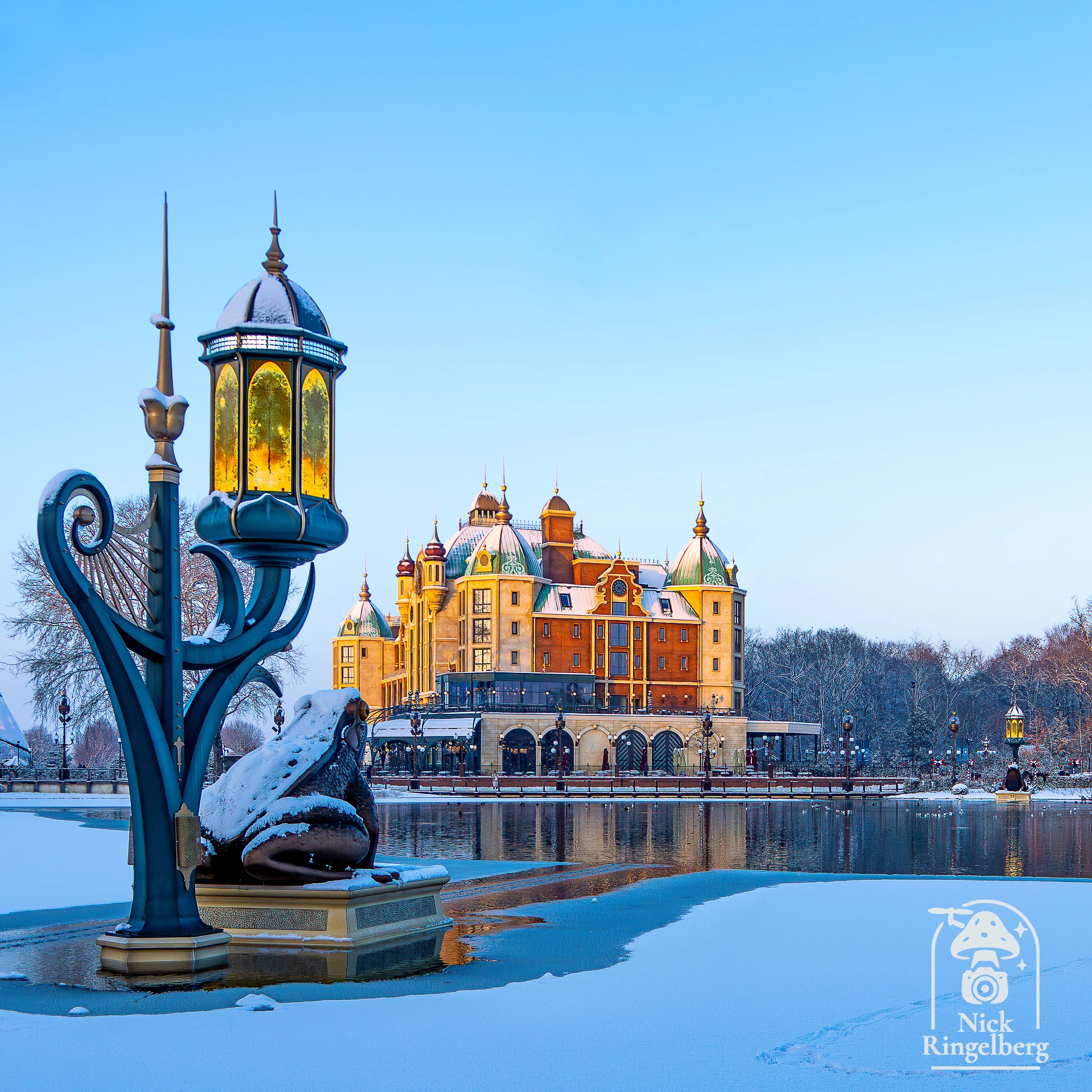 Wie heeft er al zin in de Winter Efteling 😱❤️

#efteling #winterefteling #themeparks #winter #snow